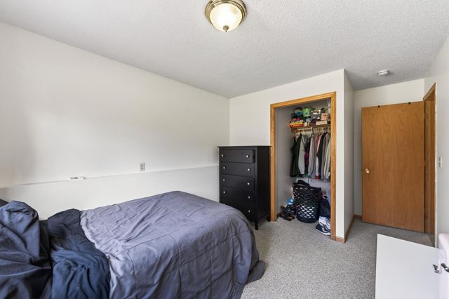 2636 226th Lane NE, Cedar, MN 55011