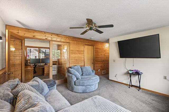 2636 226th Lane NE, Cedar, MN 55011