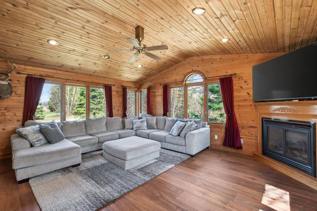 2636 226th Lane NE, Cedar, MN 55011