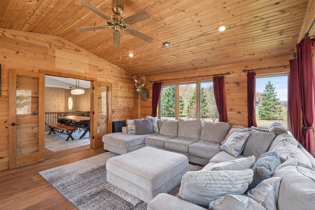 2636 226th Lane NE, Cedar, MN 55011