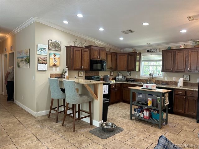 462 S Dew Plant Point, Crystal River, FL 34429