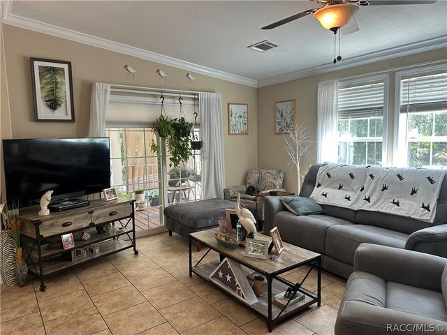 462 S Dew Plant Point, Crystal River, FL 34429