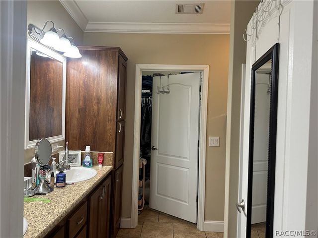 462 S Dew Plant Point, Crystal River, FL 34429