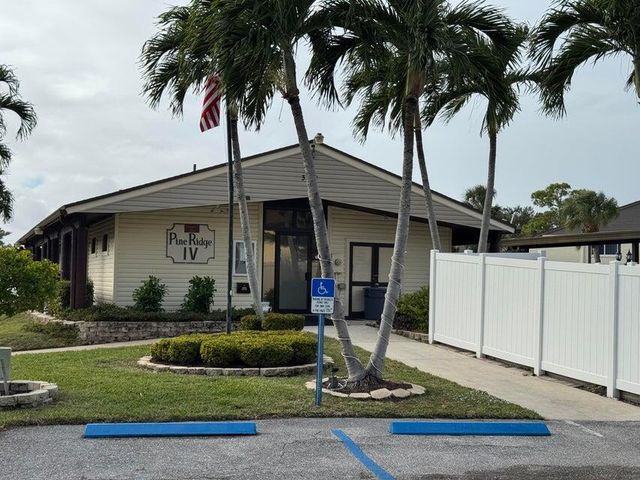 441 Pine Glen Lane C-2, Greenacres, FL 33463