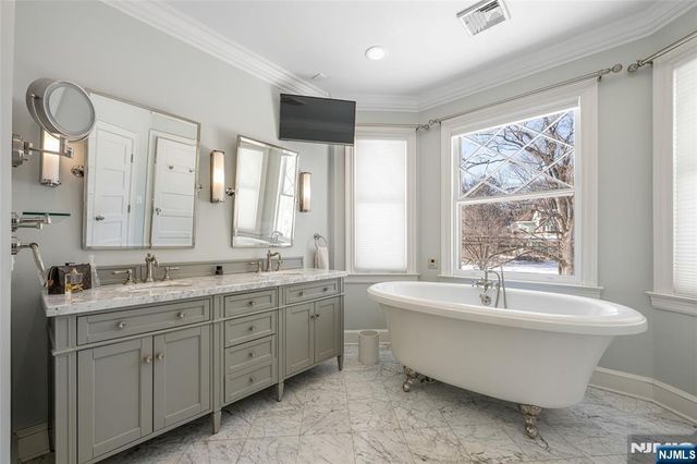 317 Prospect Street, Ridgewood, NJ 07450