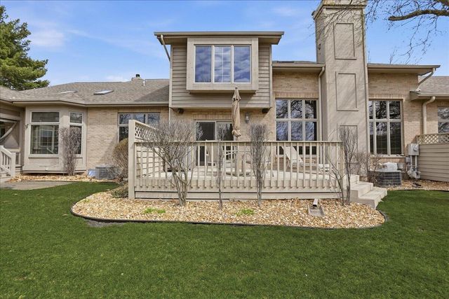 1622 Cherry Blossom Drive, Munster, IN 46321