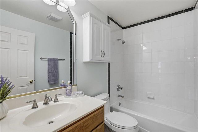 1622 Cherry Blossom Drive, Munster, IN 46321