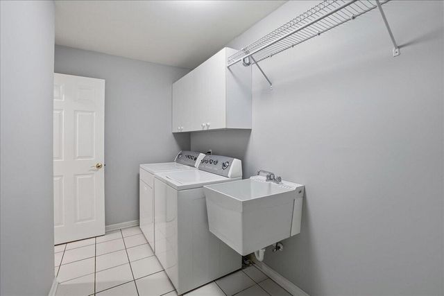 1622 Cherry Blossom Drive, Munster, IN 46321