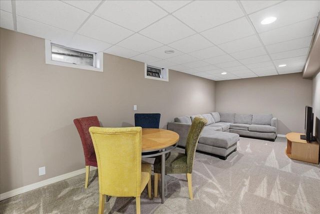 1622 Cherry Blossom Drive, Munster, IN 46321