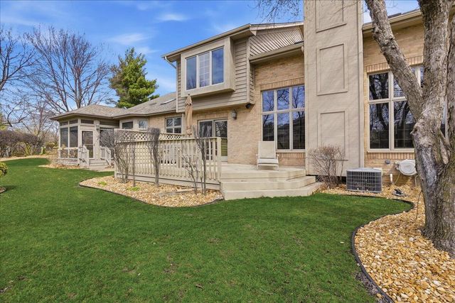 1622 Cherry Blossom Drive, Munster, IN 46321