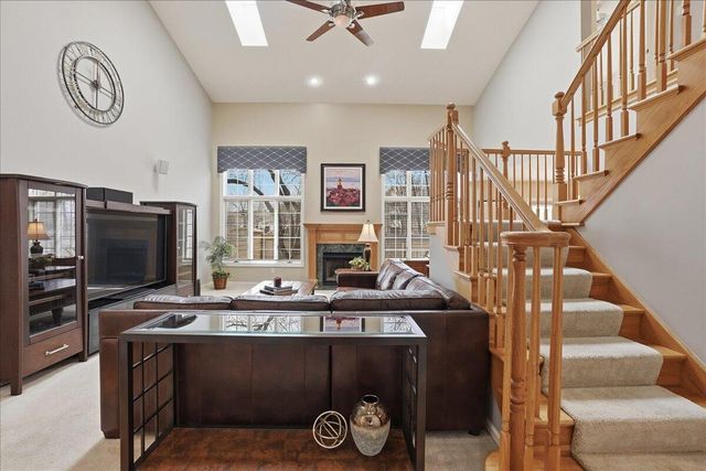 1622 Cherry Blossom Drive, Munster, IN 46321