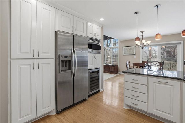 1622 Cherry Blossom Drive, Munster, IN 46321