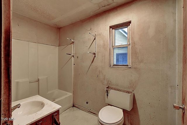 509 East Unaka Avenue, Johnson City, TN 37601