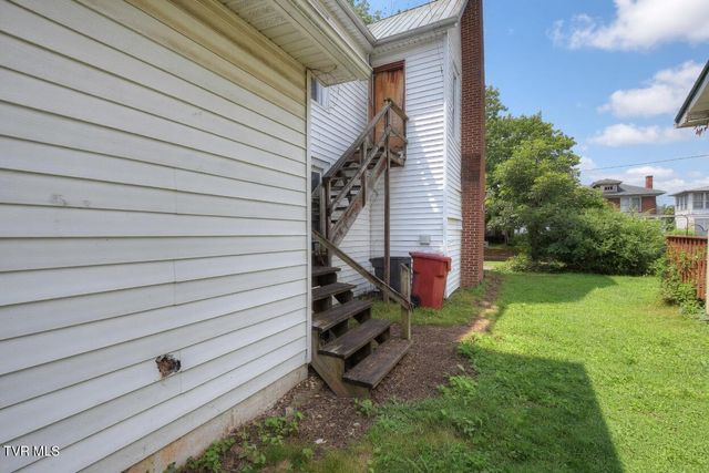 509 East Unaka Avenue, Johnson City, TN 37601