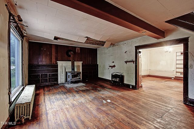 509 East Unaka Avenue, Johnson City, TN 37601