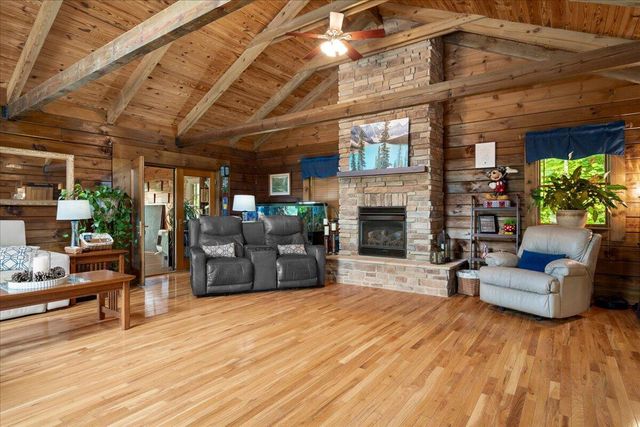 200 Old Log Lick Road, Winchester, KY 40391