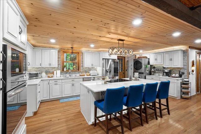 200 Old Log Lick Road, Winchester, KY 40391