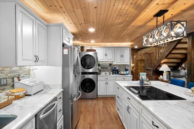 200 Old Log Lick Road, Winchester, KY 40391