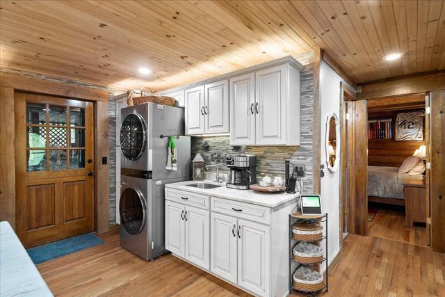 200 Old Log Lick Road, Winchester, KY 40391