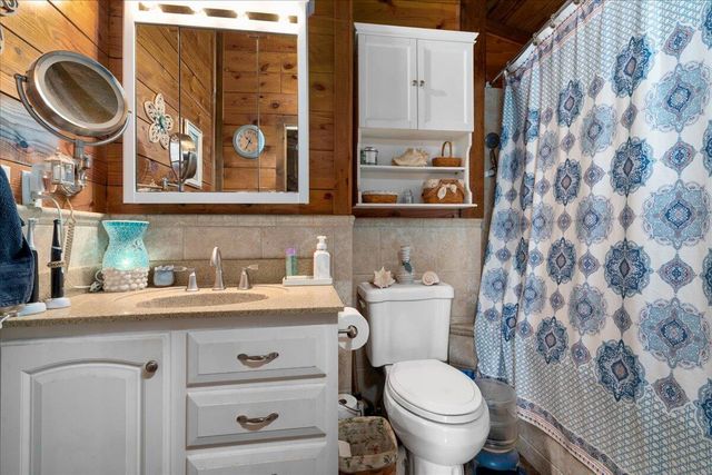 200 Old Log Lick Road, Winchester, KY 40391