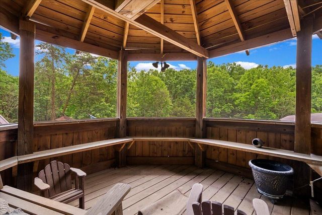 200 Old Log Lick Road, Winchester, KY 40391