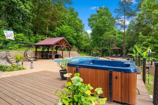 200 Old Log Lick Road, Winchester, KY 40391
