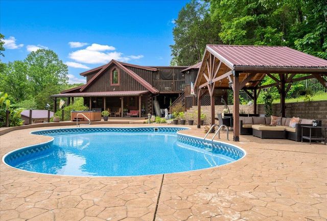 200 Old Log Lick Road, Winchester, KY 40391