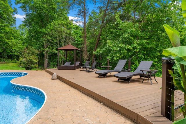 200 Old Log Lick Road, Winchester, KY 40391