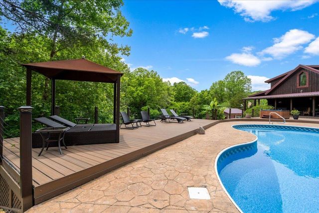 200 Old Log Lick Road, Winchester, KY 40391