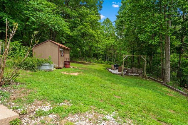 200 Old Log Lick Road, Winchester, KY 40391