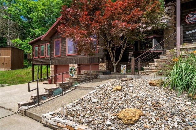 200 Old Log Lick Road, Winchester, KY 40391