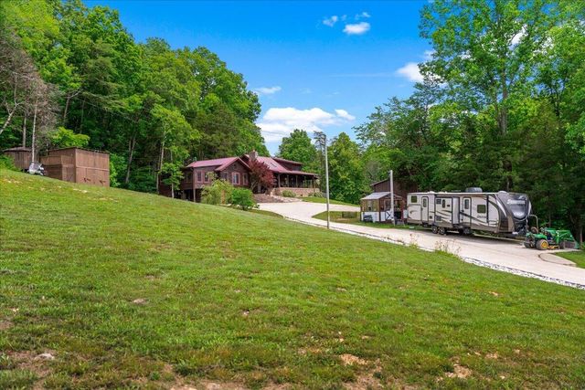 200 Old Log Lick Road, Winchester, KY 40391
