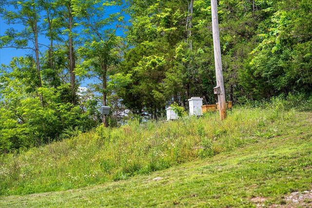 200 Old Log Lick Road, Winchester, KY 40391