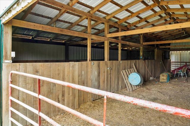 200 Old Log Lick Road, Winchester, KY 40391
