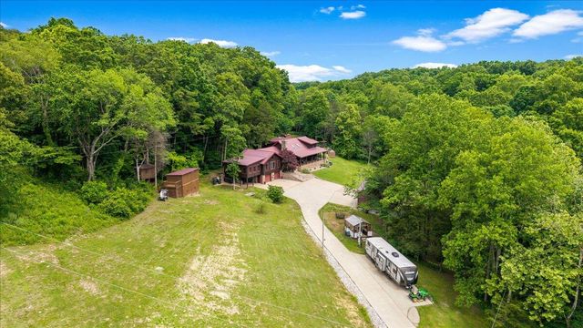 200 Old Log Lick Road, Winchester, KY 40391