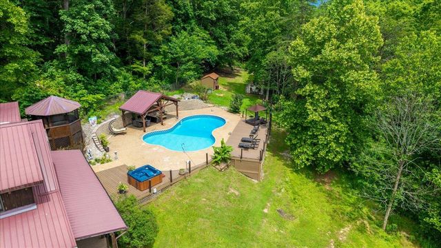 200 Old Log Lick Road, Winchester, KY 40391