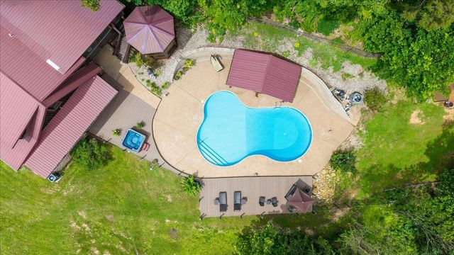 200 Old Log Lick Road, Winchester, KY 40391