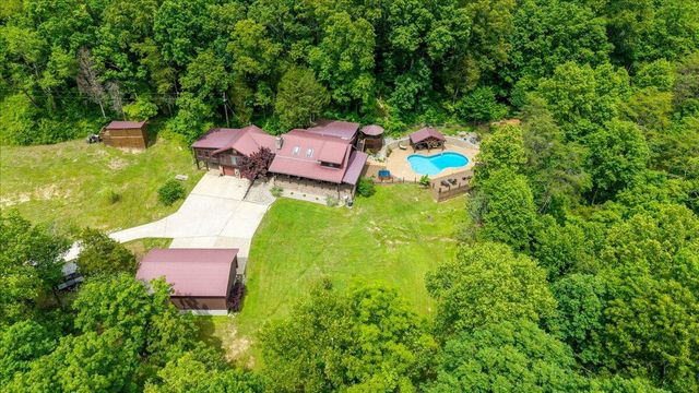 200 Old Log Lick Road, Winchester, KY 40391