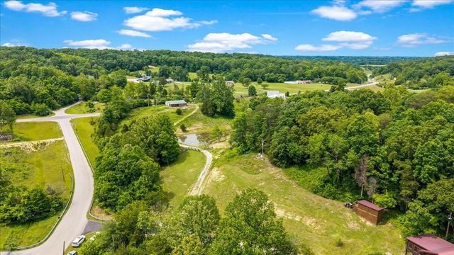 200 Old Log Lick Road, Winchester, KY 40391