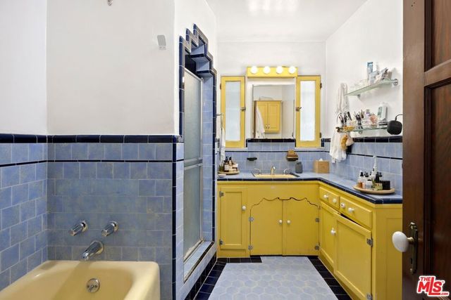 1120 S Crescent Heights Boulevard, Los Angeles, CA 90035