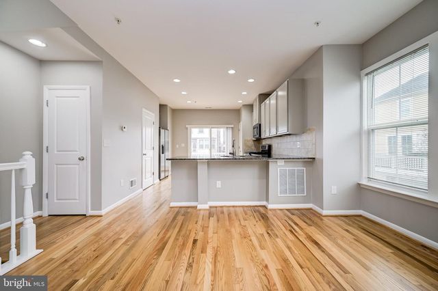 252 HEMINGWAY DR, Gaithersburg, MD 20878