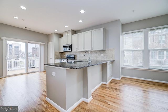 252 HEMINGWAY DR, Gaithersburg, MD 20878