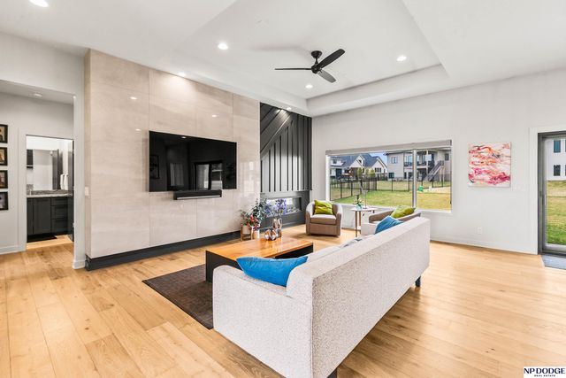 21060 Joseph Street, Elkhorn, NE 68022