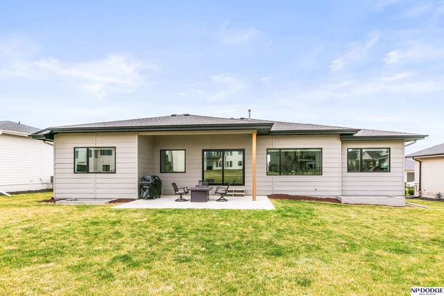 21060 Joseph Street, Elkhorn, NE 68022