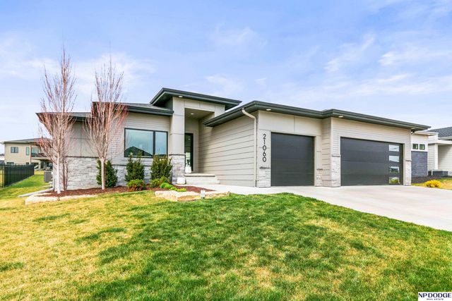 21060 Joseph Street, Elkhorn, NE 68022