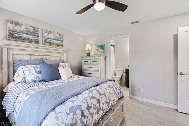 8504 Charter Club CIR 5, Fort Myers, FL 33919