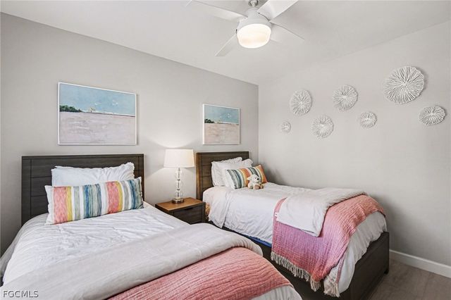 8504 Charter Club CIR 5, Fort Myers, FL 33919