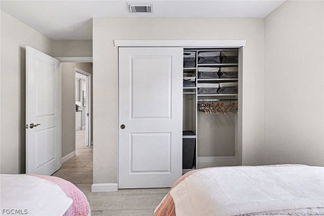 8504 Charter Club CIR 5, Fort Myers, FL 33919