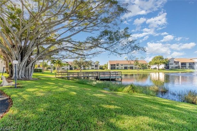 8504 Charter Club CIR 5, Fort Myers, FL 33919