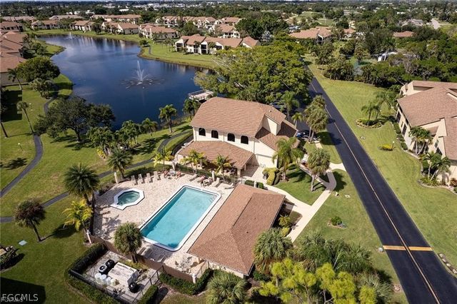 8504 Charter Club CIR 5, Fort Myers, FL 33919